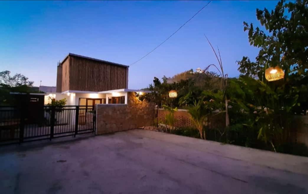 Surya Lombok Accommodation Selong Belanak Ngoại thất bức ảnh